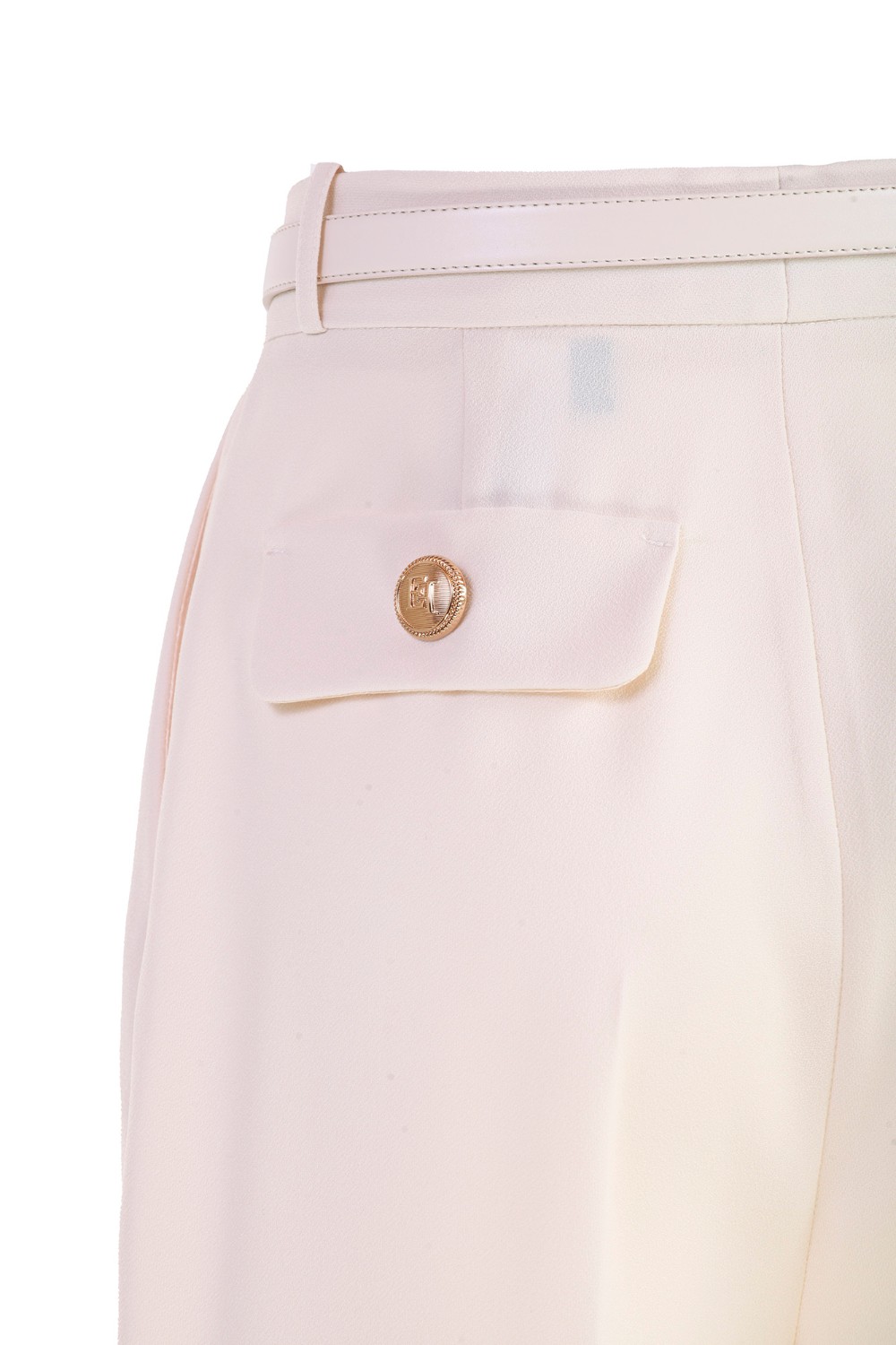 shop ELISABETTA FRANCHI Saldi Pantalone: Elisabetta Franchi pantalone palazzo in crêpe con cintura.
Pantalone palazzo in crêpe fermo con pinces sul davanti e tasche alla francese. 
Il punto vita è enfatizzato da una cintura in tono con fibbia a cassetta in metallo dorato.
Fodera in raso monogram.
Zip invisibile sul fianco.
Bottoni in metallo dorato.
Composizione: 100% Poliestere
Fabbricato in Italia.. PA04337E2-193 number 4856764